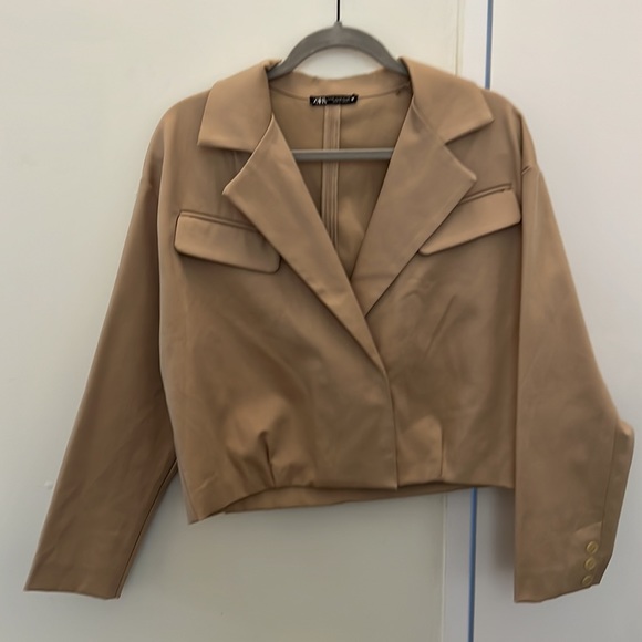 Zara Cropped Blazer - Picture 2 of 8